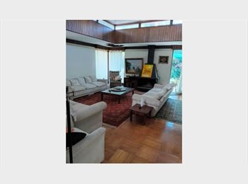CompartoDepto CL - Arriendo de habitacion en Vitacura al frente del Club Deportivo Manquehue, Vitacura - CH$450.000 por mes