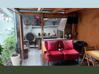 CompartoDepto CL - Habitación con baño privado Las Condes, Vitacura - CH$420.000 por mes