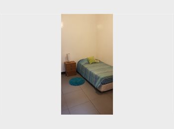 CompartoDepto CL - Arriendo Pieza Mediana Barrio República, Santiago - CH$220.000 por mes