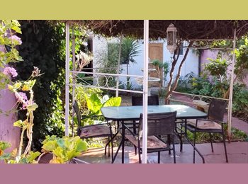 CompartoDepto CL - Pieza Amoblada a pasos del metro, Recoleta - CH$220.000 por mes