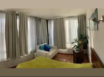 CompartoDepto CL - Amplia pieza amoblada en Santiago Centro – Metro Católica – Ideal 1 o 2 personas, Santiago Centro - CH$300.000 por mes