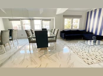 CompartoDepto CL - U Católica Dpto Antiguo, Santiago Centro - CH$400.000 por mes