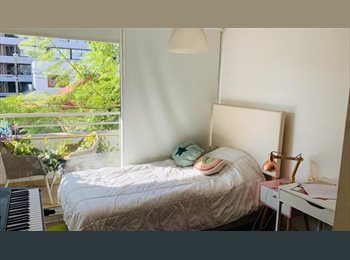 CompartoDepto CL - Habitación con baño privado en moderno departamento sector  Exequiel Fernandez, Ñuñoa - CH$500.000 por mes