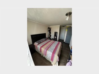 CompartoDepto CL - Habitación 10 m2 con baño privado – Barrio República (a cuadras de M República y M Toesca), Santiago - CH$350.000 por mes