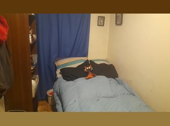 CompartoDepto CL - Arriendo Pieza c/ Baño privado Barrio Brasil, Santiago - CH$245.000 por mes