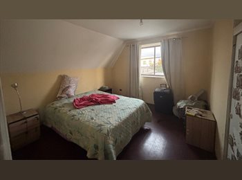 CompartoDepto CL - Busco roomie mujer casa, pieza amoblada, La Florida - CH$240.000 por mes