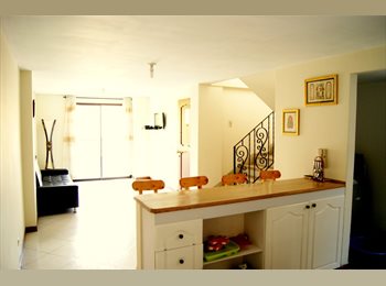 CompartoApto CO - Habitación grande Medellin (Envigado) # 1 850.000$, Envigado - COP$ 850.000 por mes