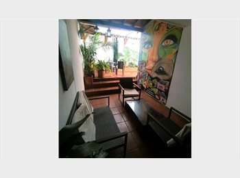CompartoApto CO - ALQUILO HABITACIÓN LUMINOSA CON TODOS LOS SERVICIOS INCLUIDOS, Medellín - COP$ 1.000.000 por mes