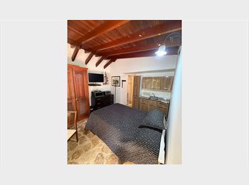 CompartoApto CO - ApartaEstudioHab #1 con cocineta y baño privado en Barrio Aguacatala,POBLADO, Envigado - COP$ 1.600.000 por mes