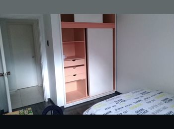 CompartoApto CO - ¡Habitación amplia y luminosa en el corazón de Chapinero! (Todo incluido), Bogotá - COP$ 870.000 por mes