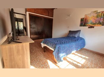CompartoApto CO - 2 Amplias habitaciones en Laureles, Medellín - COP$ 1.300.000 por mes