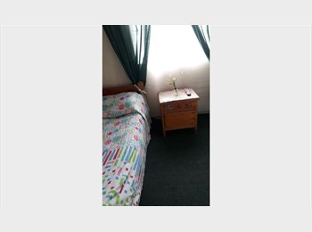 CompartoApto CO - Cupo amoblado (habitación compartida) muy acogedor para señoritas, Bogotá - COP$ 335.000 por mes