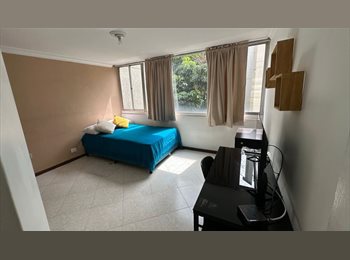 CompartoApto CO - SE RENTA REMODELADAS HABITACIONES EN EL POBLADO CERCA A LA U EAFIT, Envigado - COP$ 840.000 por mes