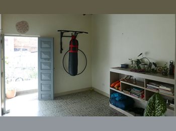 CompartoApto CO - Habitación en Lorena, Laureles, Medellín - COP$ 870.000 por mes