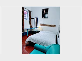 CompartoApto CO - Habitación en La Candelaria Centro con ventana interior - Jacob Room, Bogotá - COP$ 1.300.000 por mes