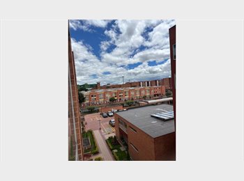 CompartoApto CO - Busco roomie en Hayuelos, Bogotá - COP$ 750.000 por mes