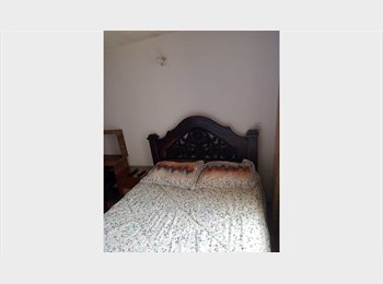 CompartoApto CO - Habitación Doble Amoblada Ciudad Salitre, Bogotá - COP$ 980.000 por mes