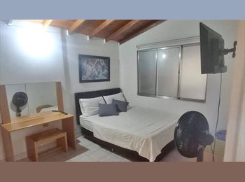 CompartoApto CO - Habitación en Boston, Medellín - COP$ 900.000 por mes