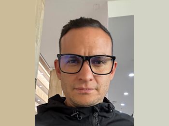 CompartoApto CO - Andrés cabrera Riaño - 42 - Bogotá