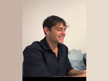 CompartoApto CO - Patrick Decarli - 23 - Medellín