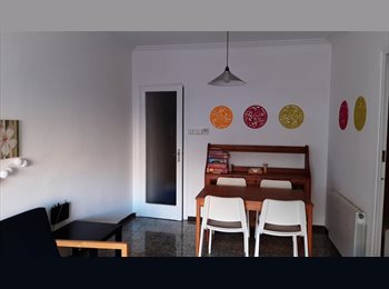 Roomgo ES - Piso compartido Barcelona Eixample dret / SOLO ESTUDIANTES, Sant Martí - 415 € por mes