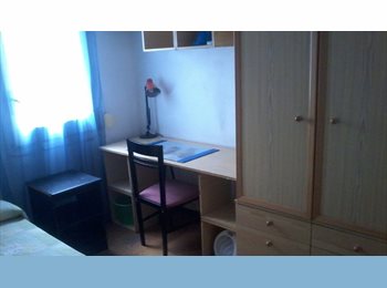 Roomgo ES - JUNTO METRO.Sagrera,RENFE,BUS expressUAB.Amueblada, Sant Andreu - 450 € por mes