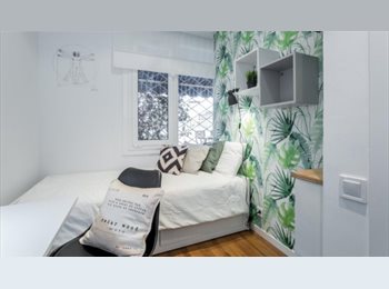 Roomgo ES - ¡Habitación super luminosa en un piso reformado en Gracia! RH13-R1, Gràcia - 740 € por mes
