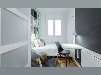 Roomgo ES - ¡Habitación super luminosa en un piso reformado en Gracia! RH13-R3, Gràcia - 880 € por mes