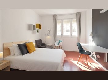 Roomgo ES - RH20-R1 Piso luminoso y amplio en Riera de Cassoles, Gràcia - 1.050 € por mes