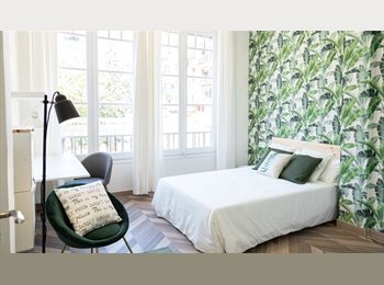 Roomgo ES - Double Bedroom with natural light in Eixample! (RH10A-R1), Eixample - 1.050 € por mes