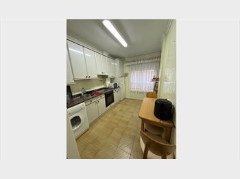 Roomgo ES - Habitaciones para estudiantes, Bilbao - 300 € por mes