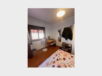 Roomgo ES - ATICO -TERRAZA 25 M +ROMM 13M2+ PRIVATE BA, Sant Andreu - 750 € por mes