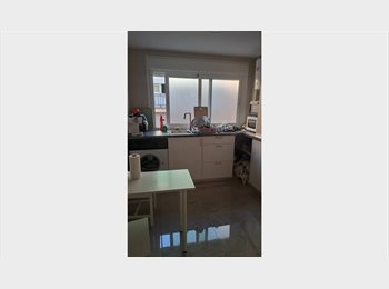 Roomgo ES - Habitacion en zona tranquila y bien comunicada, Granada - 280 € por mes