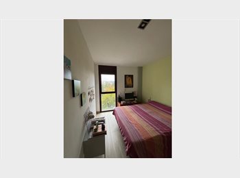 Roomgo ES - Alquilo habitación doble exterior, Mataró - 500 € por mes