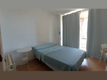 Roomgo ES - Habitación Doble súper luminosa en María Cristina, Les Corts - 750 € por mes