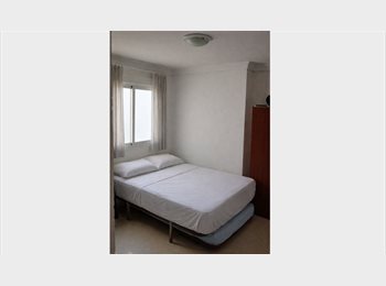 Roomgo ES - Habitación en Alquiler Zona Carlos de Haya (Málaga), Malaga - 470 € por mes