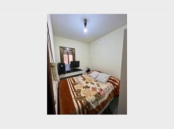 Roomgo ES - Piso en Av. Carrilet, junto a La Farga, L'hospitalet - 500 € por mes