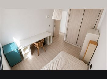 Roomgo ES - Habitación luminosa en ático, Valencia - 500 € por mes