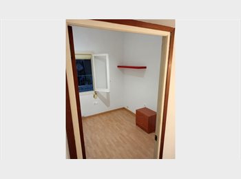Roomgo ES - Alquiler de piso en santo cristo, badalona, Badalona - 272 € por mes