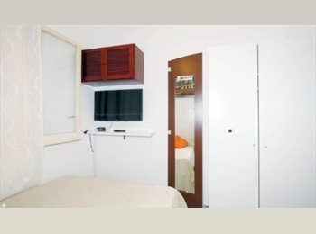 Roomgo ES - Habitación indicmvidual y confortable, Les Corts - 450 € por mes