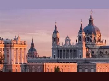 Roomgo ES - Habitación en piso tranquilo junto al Palacio Real – ideal MIR/profesionales, Centro Ciudad - 600 € por mes