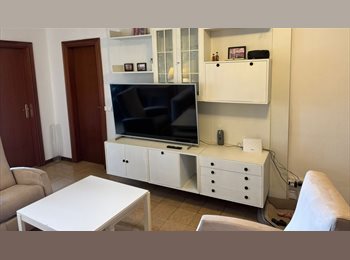 Roomgo ES - Buscamos compañero de piso y cervezas, Gràcia - 600 € por mes