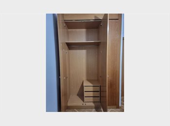 Roomgo ES -  Habitación amplia con baño privado – 500€/mes (todo incluido), Villa De Vallecas - 500 € por mes