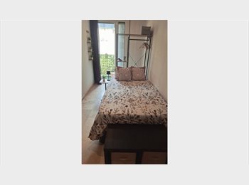 Roomgo ES - Habitación REFORMADA con Balcón y Terraza – Ideal Estudiantes, Opositores / Sanitarios Barrio Sants-, Les Corts - 595 € por mes