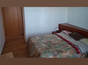 Roomgo ES - Habitacion doble con baño privado y balcon, Gràcia - 700 € por mes