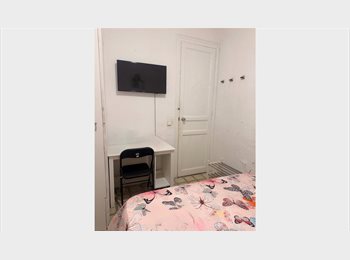Roomgo ES - Se busca compañera de piso tranquilo/a en [Zona] Example a 5 minutos de metro L3 L 1 plaza España, Ciutat Vella - 500 € por mes
