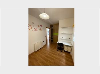 Roomgo ES - Busco compañera de piso, Granada - 290 € por mes