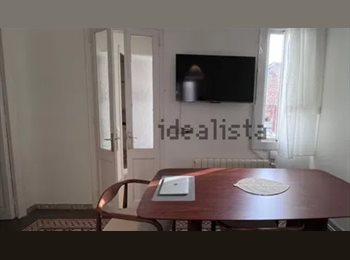 Roomgo ES - Habitación doble con mucha luz natural., L'hospitalet - 500 € por mes