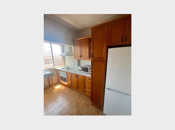 Roomgo ES - Habitación libre para estudiante junto a URJC Vicálvaro y metro Vicálvaro, San Blas - 340 € por mes
