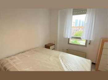 Roomgo ES - Se alquila habitación individual con cama-canapé doble, Fuencarral - 550 € por mes
